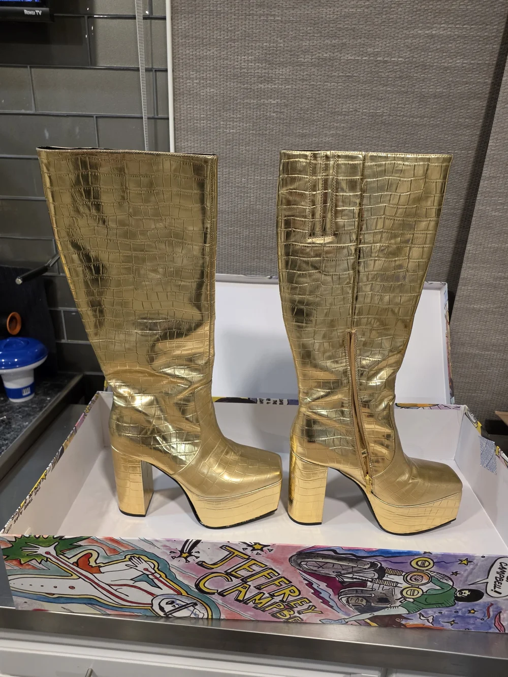 Jeffrey Campbell CLOVED Gold Metallic Croc Platform Boots Size 9 w/ Box
